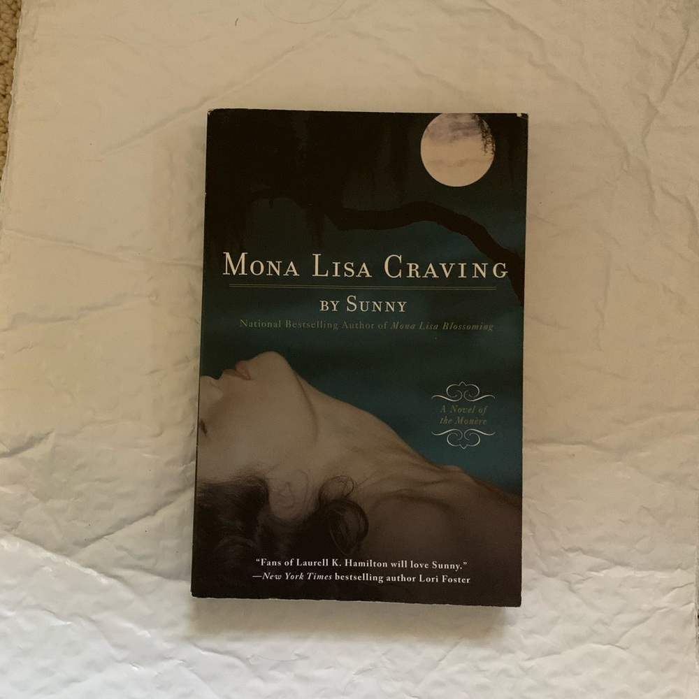 Book paperback, Mona Lisa Craving By-Sunny